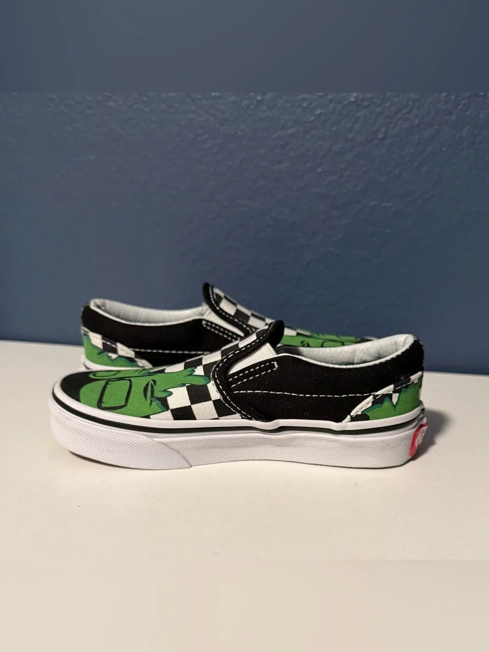 Vans x Marvel Hulk Checkerboard Classic Slip-On Kids Size 11 NWOT